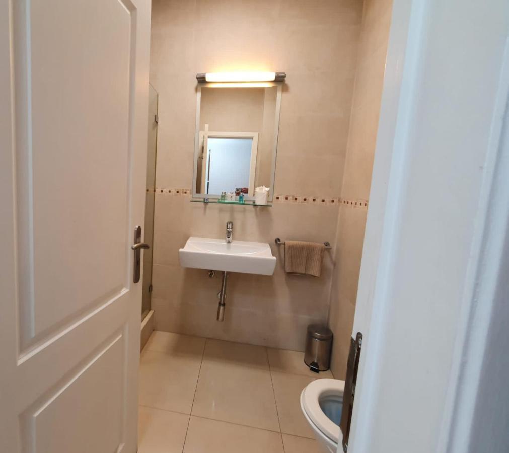 Lagos Main Avenue Studio With Marina View Balcony מראה חיצוני תמונה